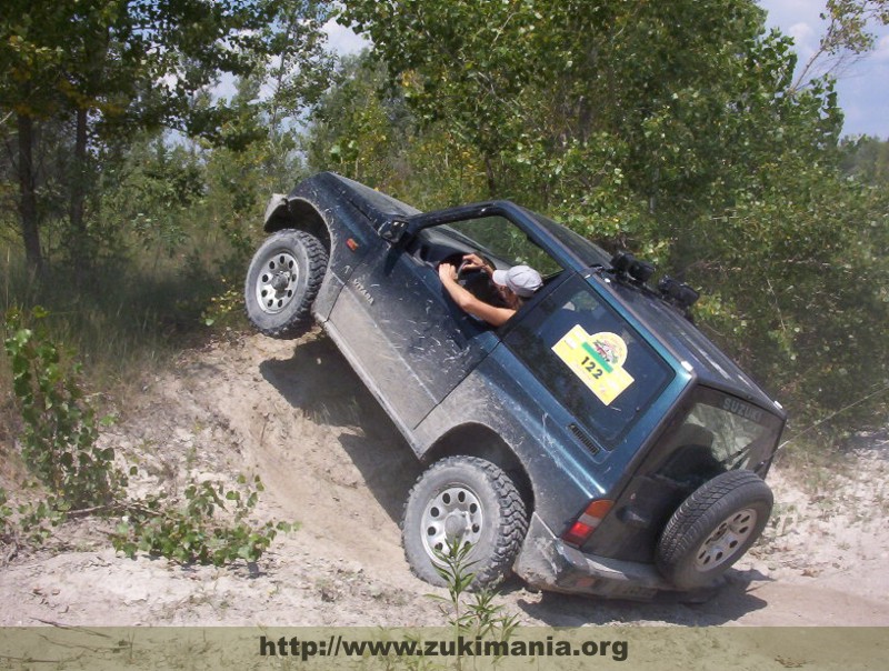 Zukimania fotogallery >> 
 ============== 
suzuki vitara
suzuki vitara durante usccita al tagliamento in twist al limite pendenza
Keywords: suzuki vitara