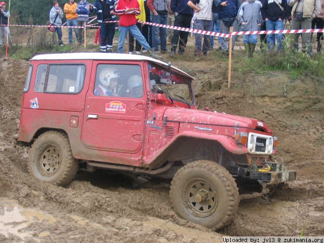 Zukimania fotogallery >> 
 ============== 
Toyota BJ
Sempre Paolino4x4 prima di un ostacolo difficile
