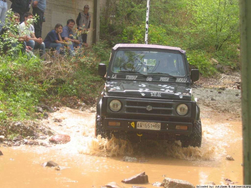 Zukimania fotogallery >> 
 ============== 
fiume maggiora
suzuki in acqua
Keywords: pista maggiora