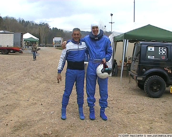 Zukimania fotogallery >> 
 ============== 
drivers
suzuki samurai sj civf ponte a egola, due piloti
Keywords: piloti in posa