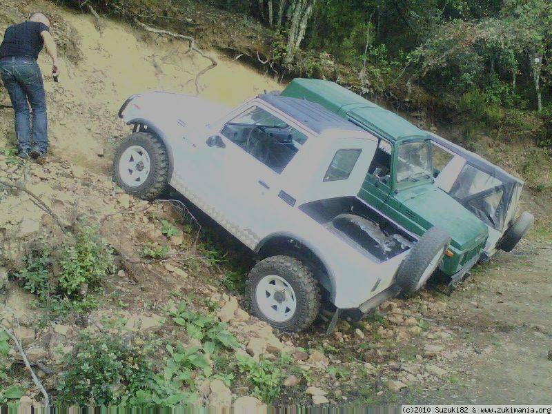 Zukimania fotogallery >> 
 ============== 
suzuki sj bianco e amici
tutti in mostra dopo una gita in montagna
Keywords: suzuki sj cabrio chiuso